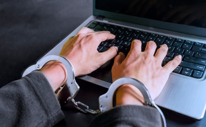 De negocio informal a delito: DL 1700 establece pena de cárcel para la venta de datos robados